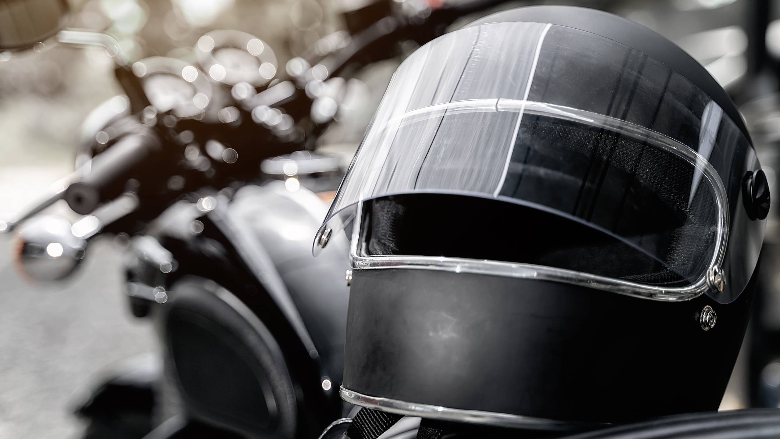 Illinois Motorcycle Helmet Law: What Are the Details?