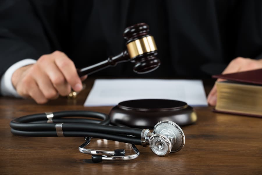 The Legal Process: What to Expect When Filing a Medical Malpractice Lawsuit